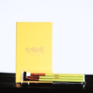 NWT Alamar Eyeshadow Palette + Brush Bundle